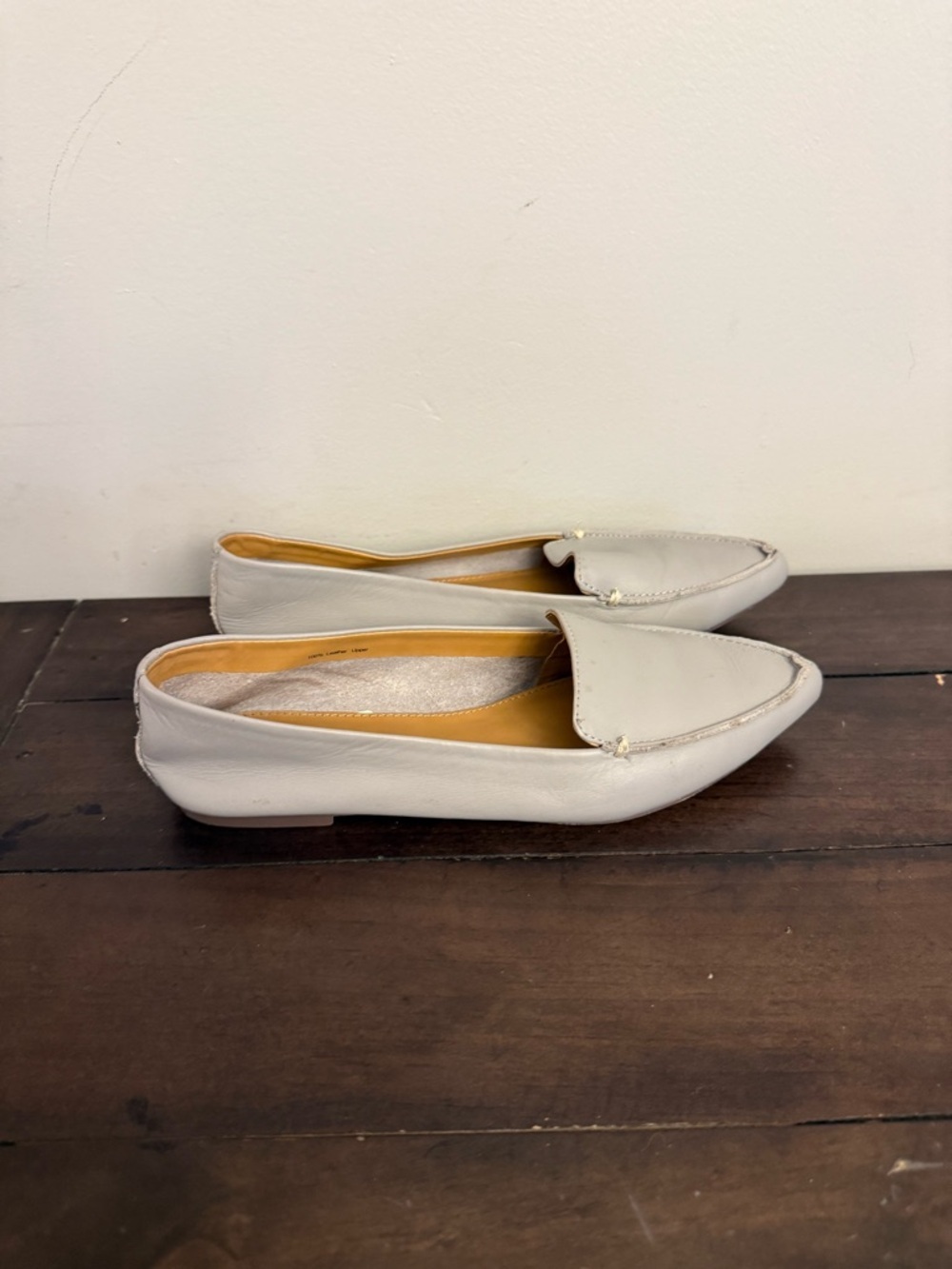 J.Crew Gray Pointed Toe Leather Loafers Flats Women’s Size 5.5 Minimalist